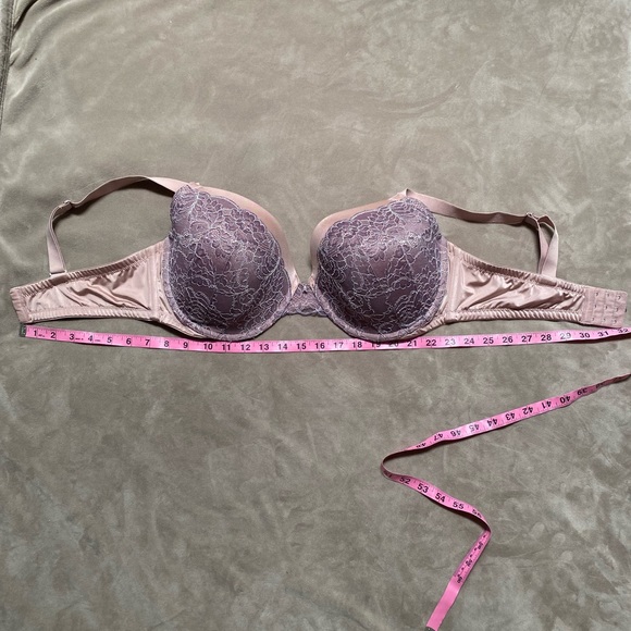 Frederick’s of Hollywood Satin and Lace Bra - Picture 9 of 9